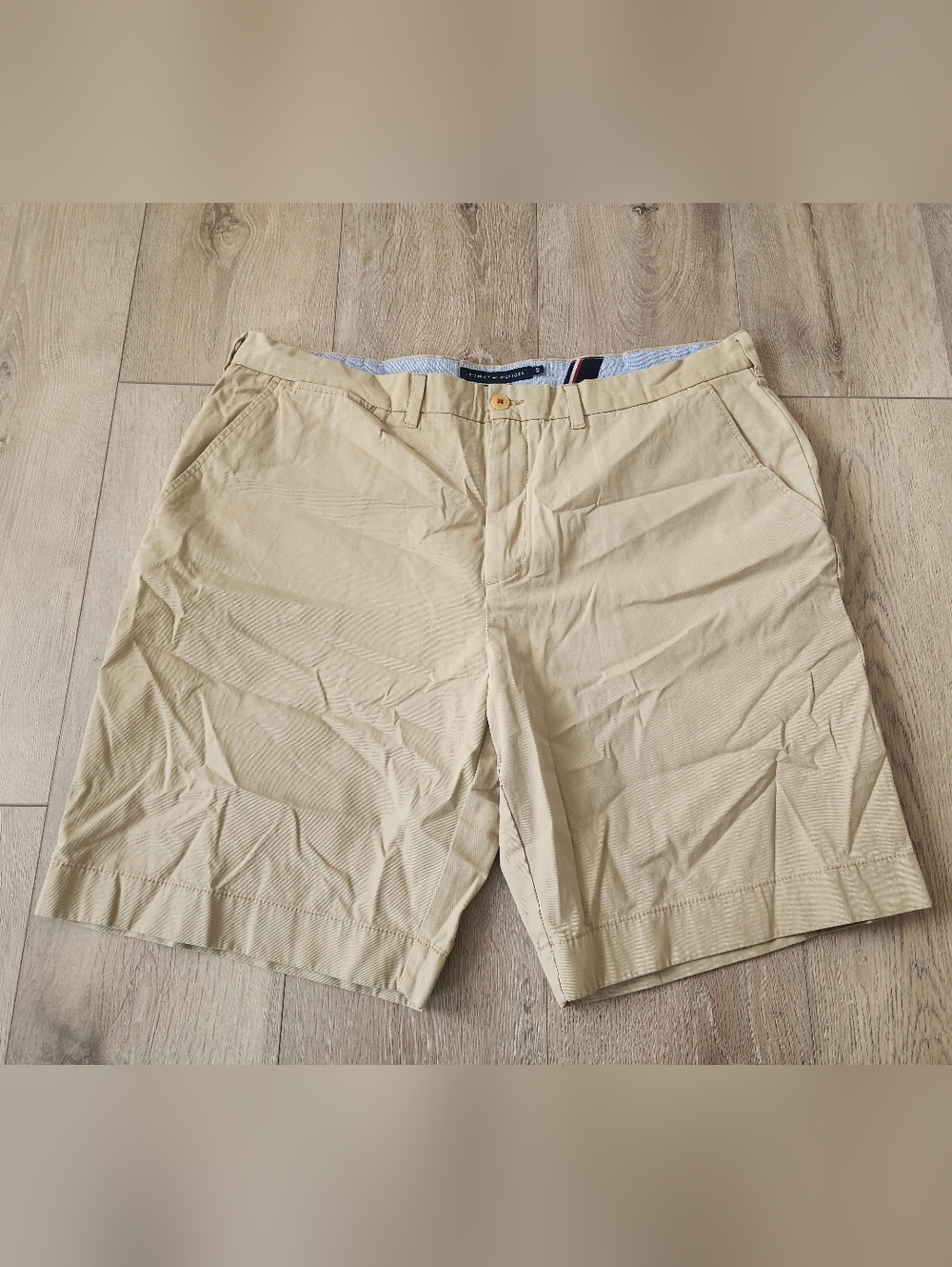 Tommy Hilfiger Khaki Chino Shorts Tan Classic Fit Flat Front Men's Size 40